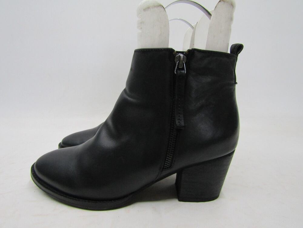 Blondo Womens Size 9.5 M Black Leather Zip Ankle Fashion Boots Booties